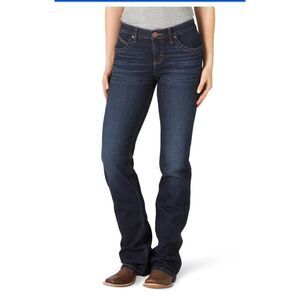 NWOT Wrangler Women's Dark Blue Ultimate Riding Jean Q-Baby Boot Cut
